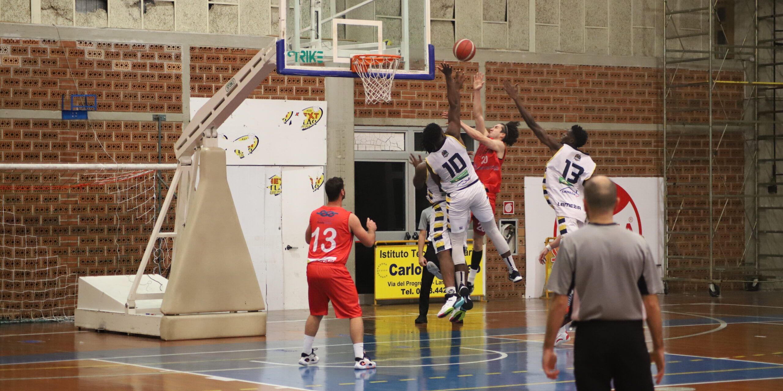 Basketball Lamezia, continua il momento no: persa l’imbattibilità casalinga