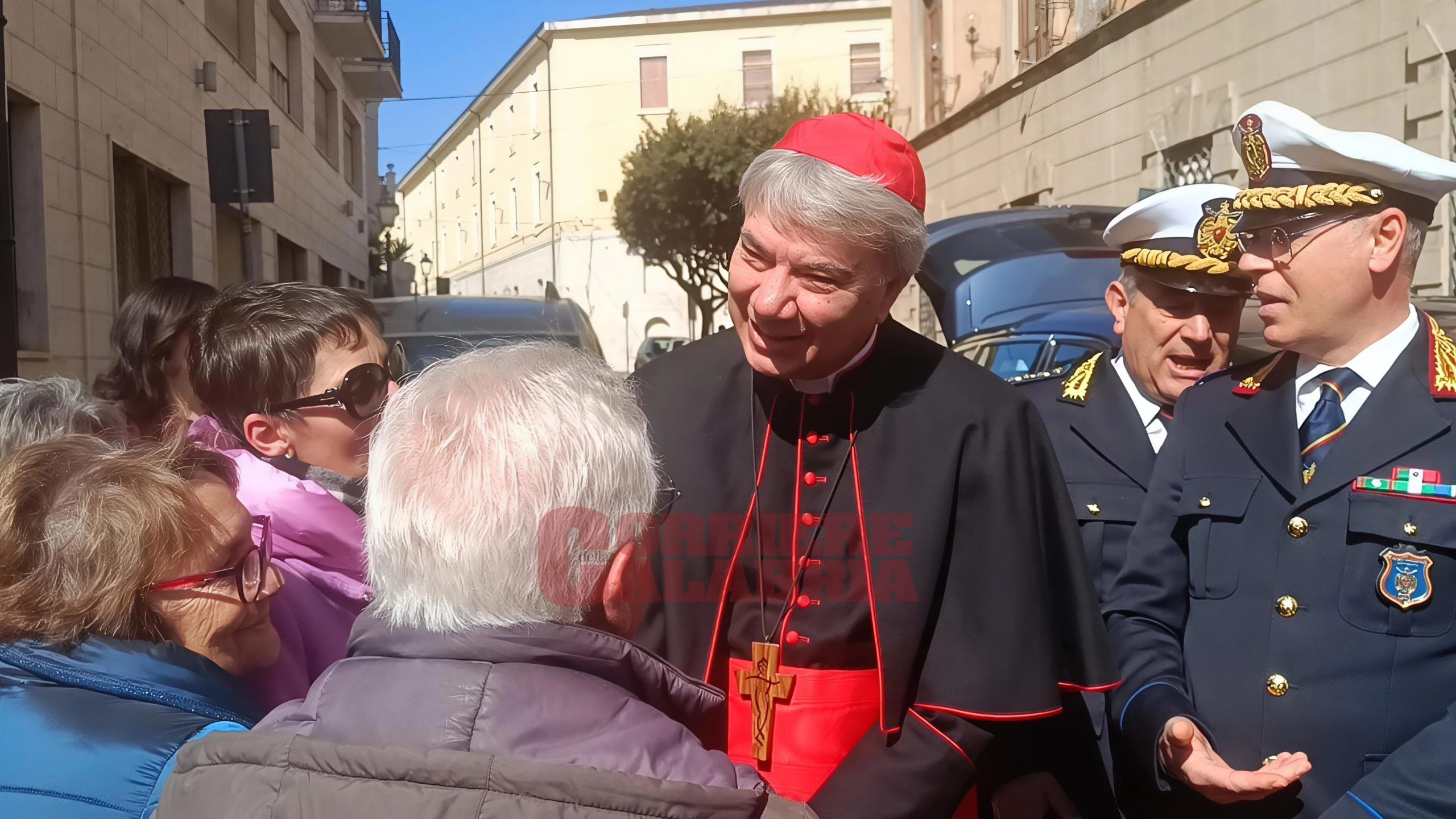 Il “patto d’amore” tra don Mimmo Battaglia e la “sua” Catanzaro. «Una città bellissima» – FOTO