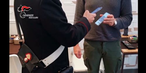Piana di Gioia Tauro_ Stretta sulla movida e focus sui green pass, giovane arrestato