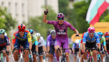 Dopo lo show in Bulgaria, il Giro accende l’Italia: domani la Catanzaro-Cosenza