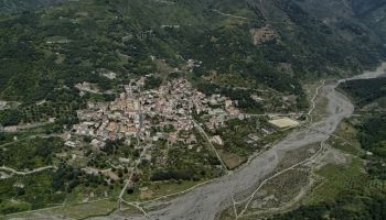 Smart School, la scommessa dell’Aspromonte contro lo spopolamento: a Bagaladi suona la prima campanella