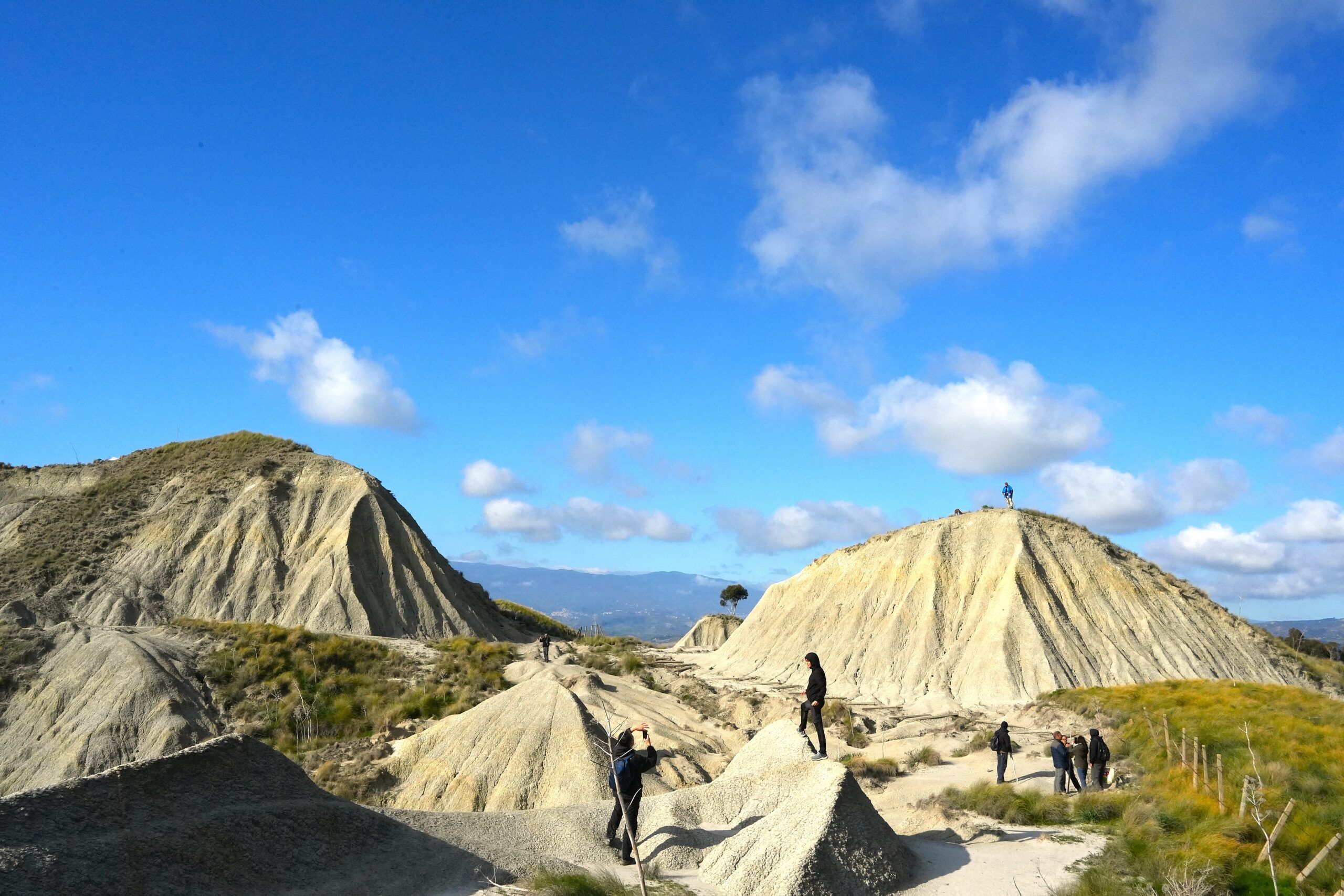 Calanchi del Marchesato: epifania delle sabbie – VIDEO