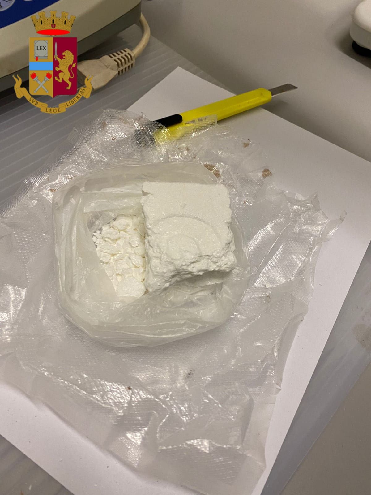 Cosenza, in auto con 115 grammi di coca: un arresto e una denuncia