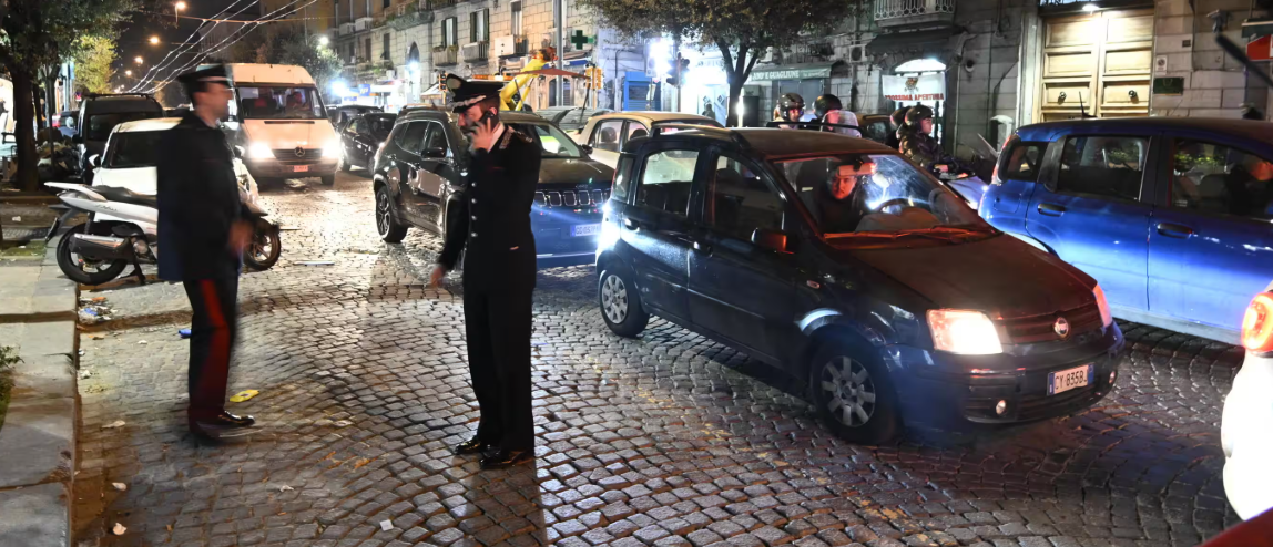 Omicidio a Napoli, era parente della ragazza uccisa per caso dai clan