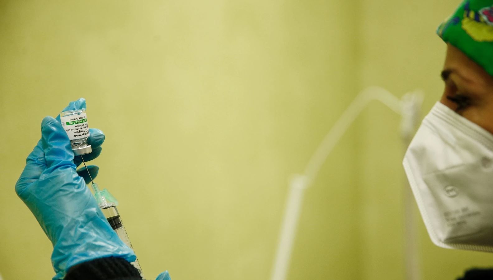 Covid, in Calabria trattati appena 704 pazienti con monoclonali