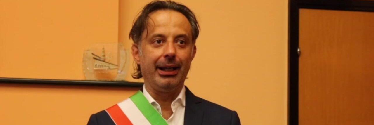 Corruzione, arrestato il sindaco di Vigevano. Salvini: «Persona onesta»