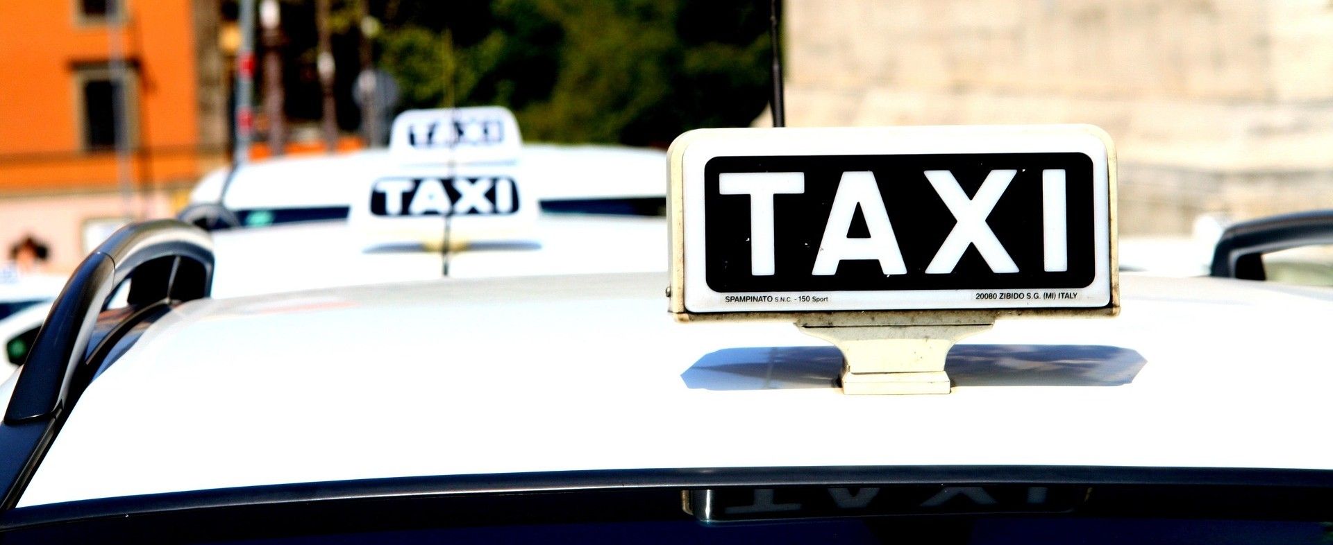 Taxi in sciopero senza preavviso, protesta contro Ncc