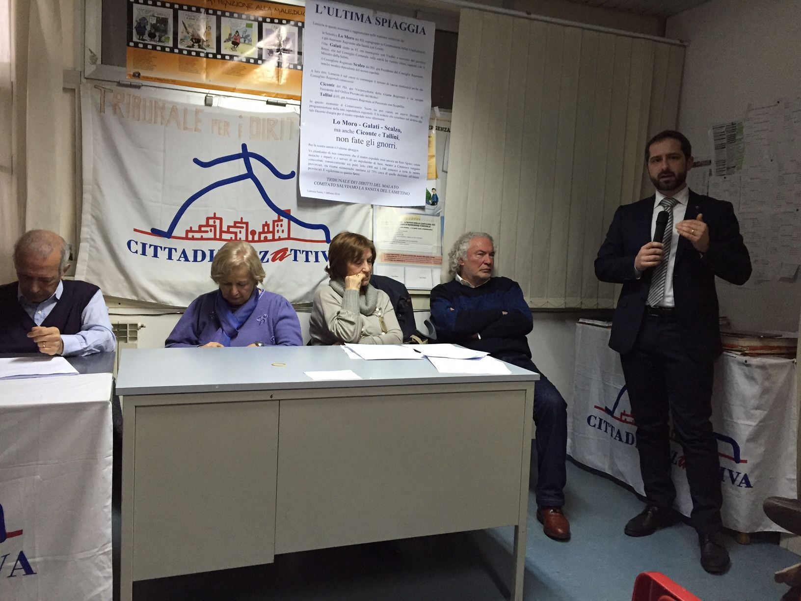 La politica latita e l'ospedale chiude