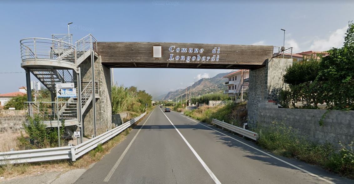 A Longobardi «mercimonio di voti» e «sanatorie last minute»