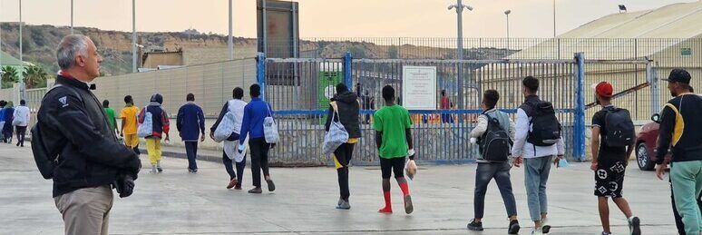 Migranti, ripresi i trasferimenti da Lampedusa a Porto Empedocle