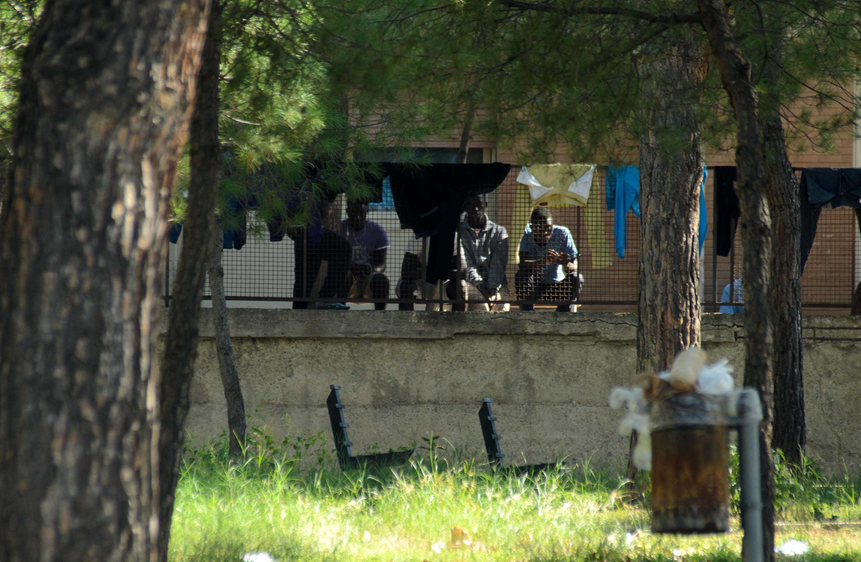 Migranti, nuova struttura per minori cercasi