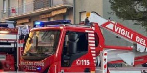incendio macerata morti