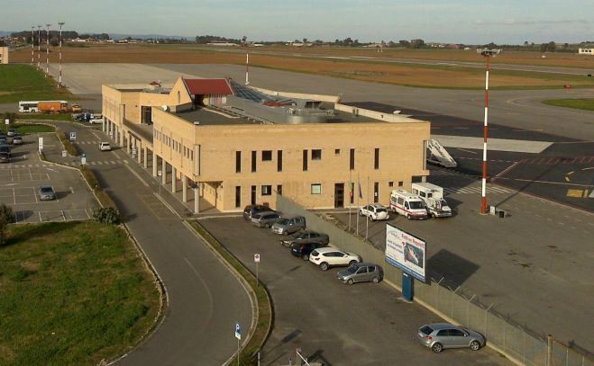Aeroporto di Crotone, il Tribunale proroga l’esercizio provvisorio