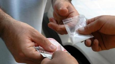 Blitz antidroga tra Napoli, Salerno e Cosenza: ventiquattro arresti