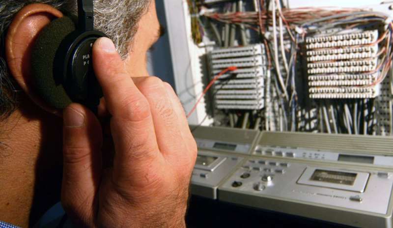 Il concorso “pilotato” a Reggio e il dialogo «imbarazzante» tra i commissari. «Ho capito che deve vincere, però…»