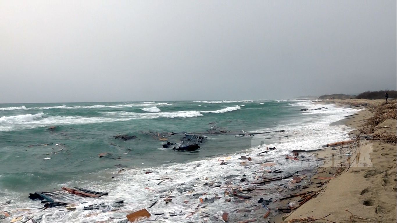 La fuga da Kabul, il terremoto in Turchia, poi il naufragio. «Aggrappato a un salvagente per non morire»