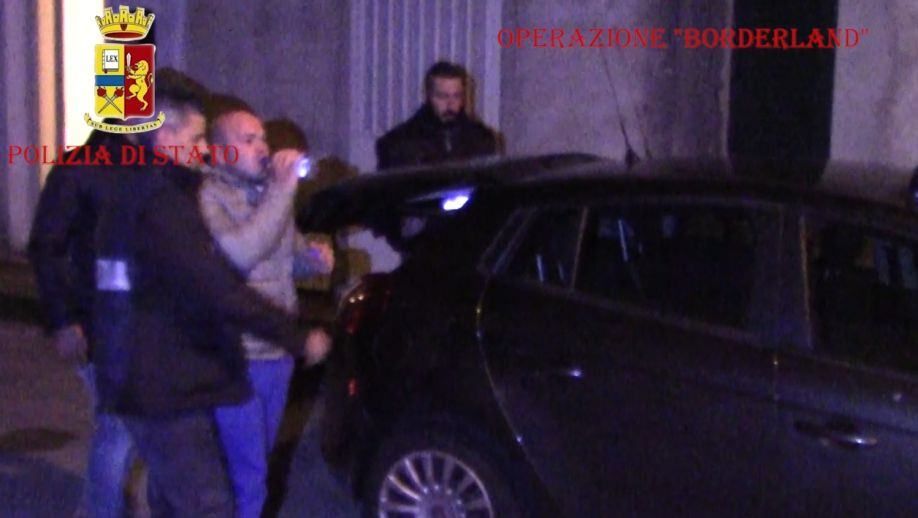 BORDERLAND | Sospeso il vicesindaco di Cropani