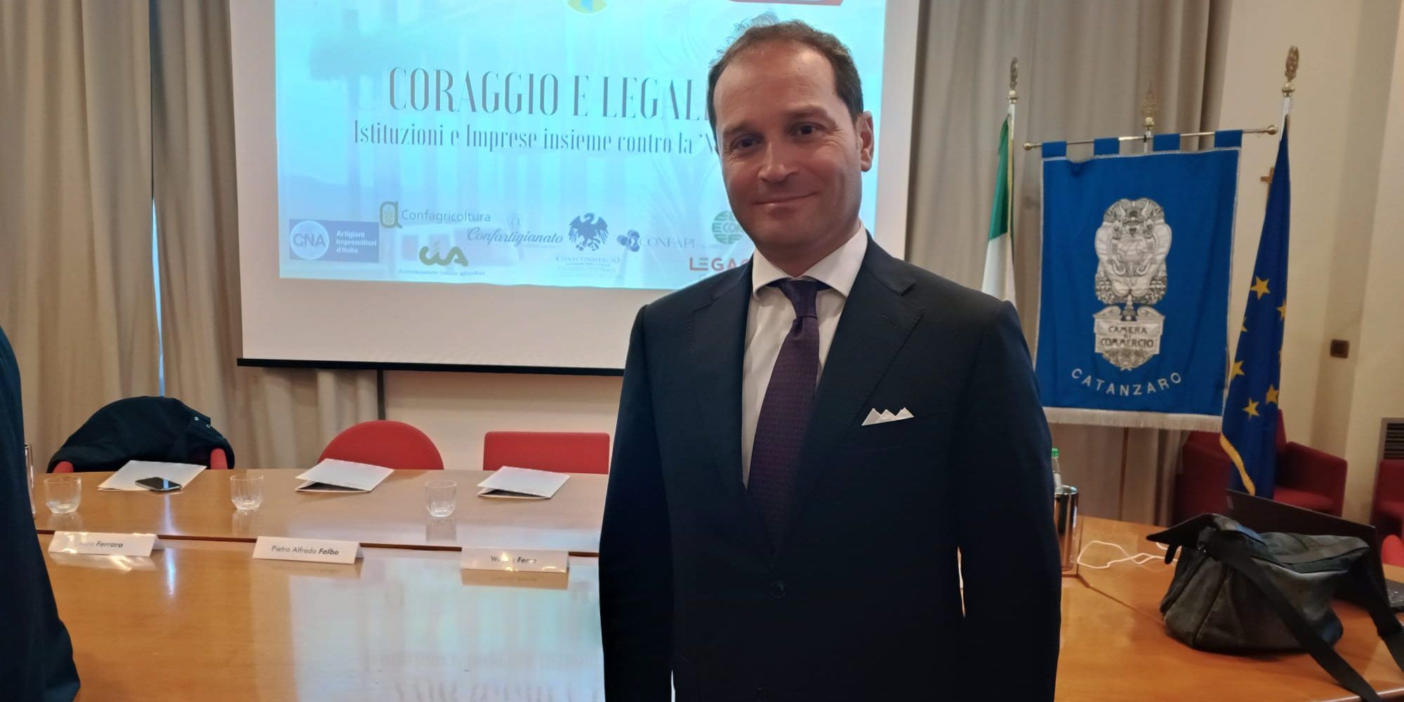 Sos di Ance Calabria: «Acciaio e bitume non arrivano, imprese allo stremo. Servono misure straordinarie»