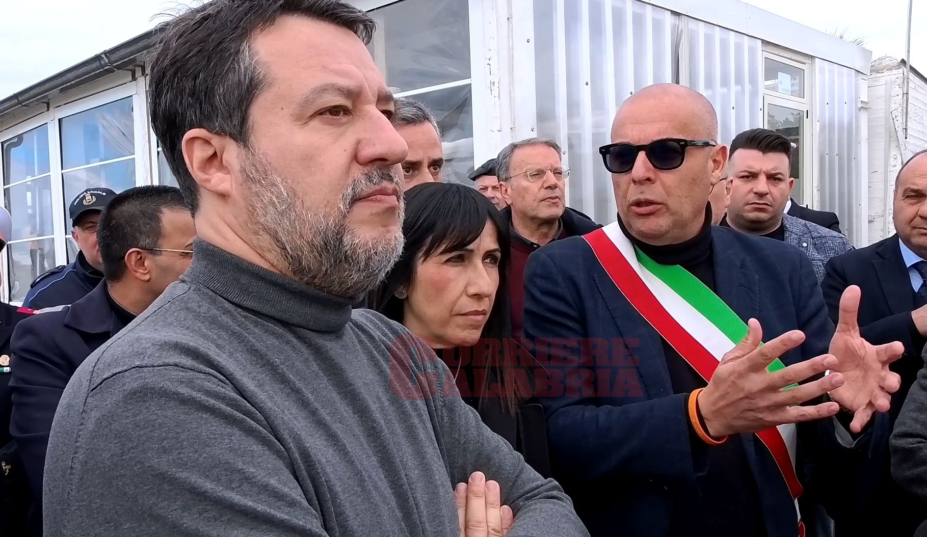 Salvini nella Jonica reggina colpita da “Harry”: «Nessun euro sarà tolto alla Calabria e alla Sicilia» – VIDEO