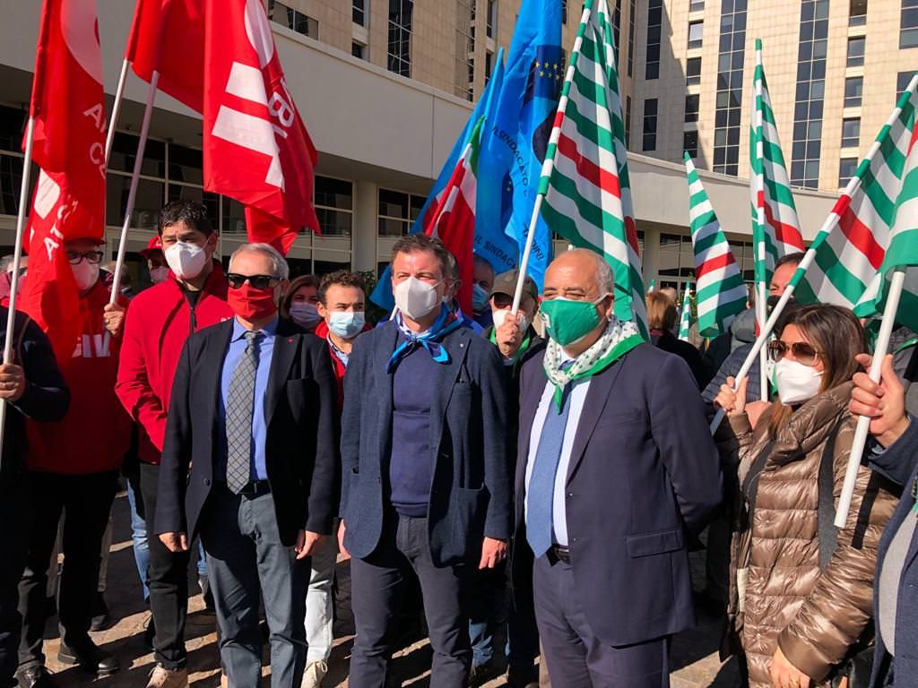 Cgil, Cisl e Uil: «Longo nomini subito i nuovi manager delle aziende sanitarie»