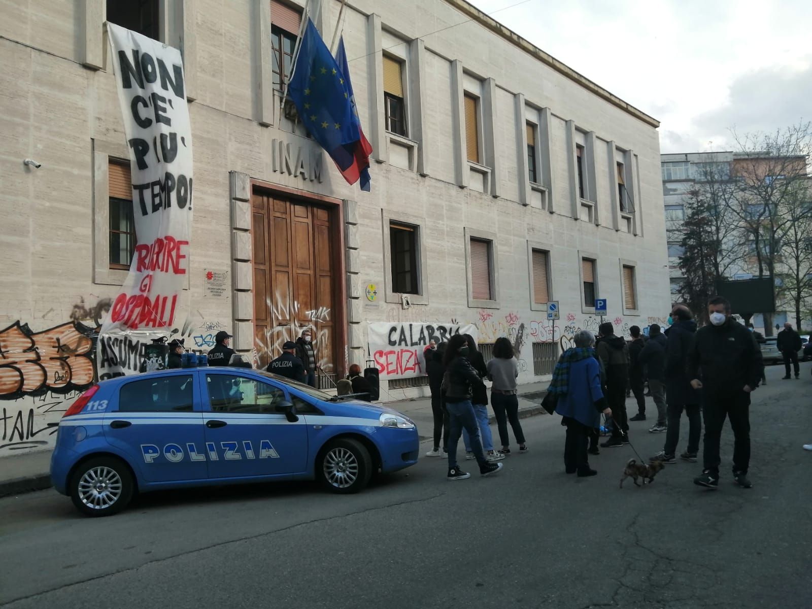 Cosenza, l’Asp resta “occupata”. Domani manifestazione al ministero della Salute – VIDEO
