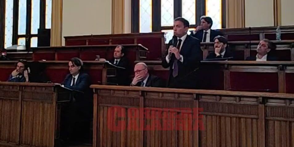 Reggio, Red e Dp chiedono un tavolo politico: «La maggioranza non esiste più»