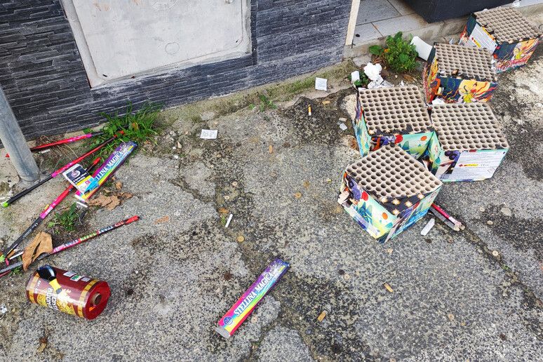 Fanno scoppiare un petardo, gravissimo un 14enne a Roma