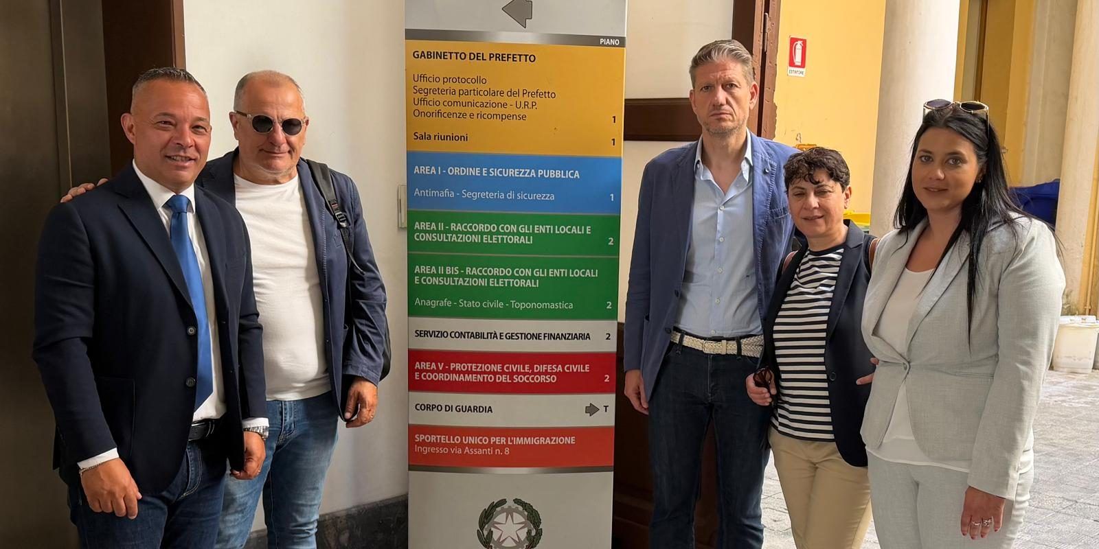 Catanzaro, Forza Italia in Prefettura per segnalare «la crisi generalizzata che si vive in città»