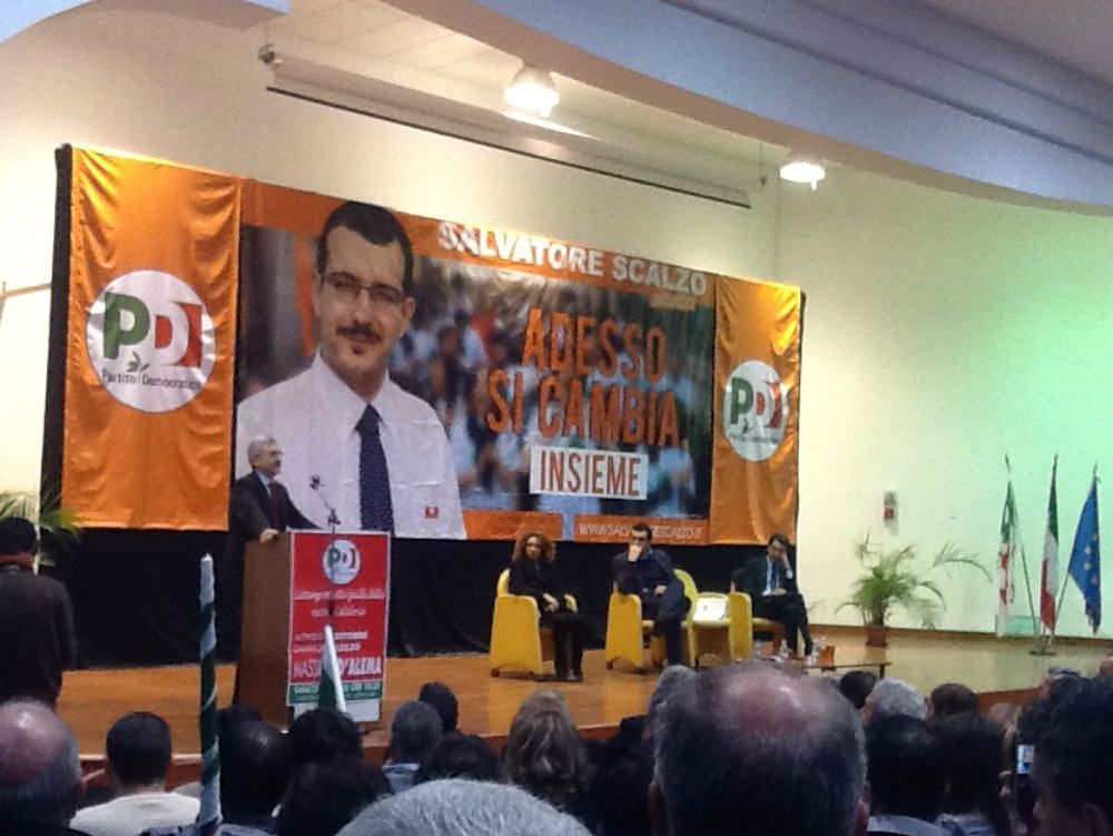 D`Alema a Catanzaro: «Oggi Scalzo può vincere»