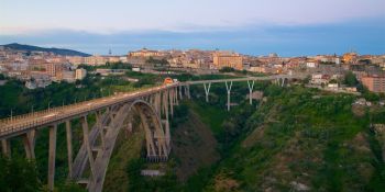 Consumo suolo zero, le “polarità”, la “città dei 15 minuti”. La visione della Catanzaro del futuro