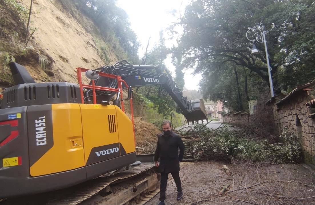 Cosenza, dopo la frana avviati i lavori di ripristino