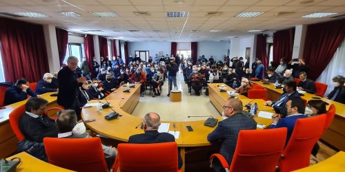 «Gioia Tauto non è l'immondezzaio della Calabria». Il "no" dei sindaci alla Regione