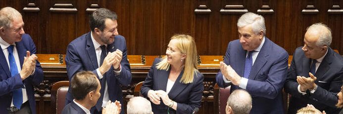 Governo, la Camera vota la fiducia con 235 sì