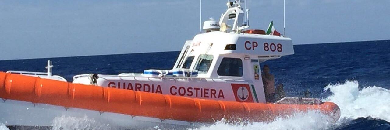 Capo Vaticano, tratti in salvo due ragazzi rimasti intrappolati su uno scoglio