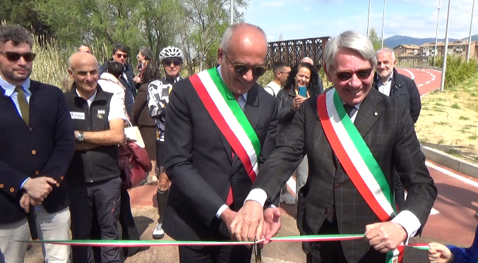 Un ponte «sostenibile» e «accessibile a tutti» collega Cosenza a Rende – FOTO