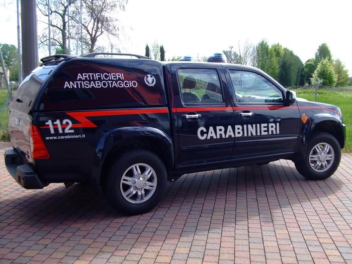 Bomba (inesplosa) al tritolo contro un’azienda. A Cetraro torna la paura del racket
