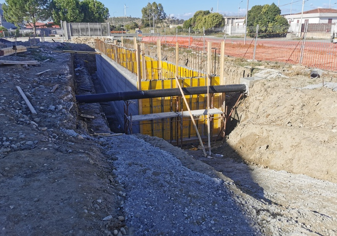 Crotone, sequestrata una costruzione abusiva. Denunciato un imprenditore