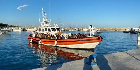 Nuovo sbarco sulle coste calabresi, in 70 raggiungono Roccella Jonica