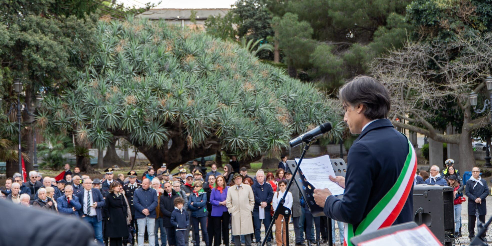 Anche Falcomatà a Reggio legge Scurati. «Il clima nel paese deve farci riflettere» – FOTO