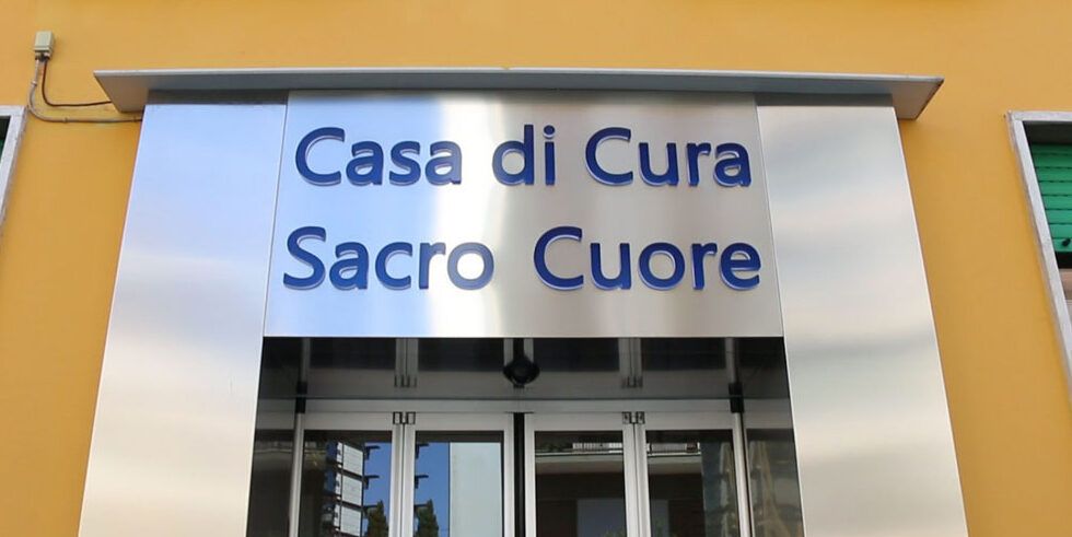 Sanità, chiude il punto nascita della clinica “Sacro Cuore” a Cosenza?