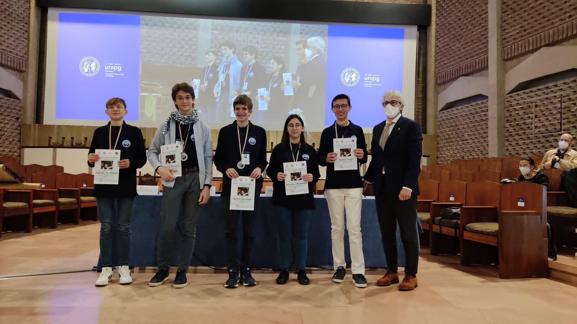 Studenti di Reggio Calabria trionfano alle Olimpiadi dell’astronomia