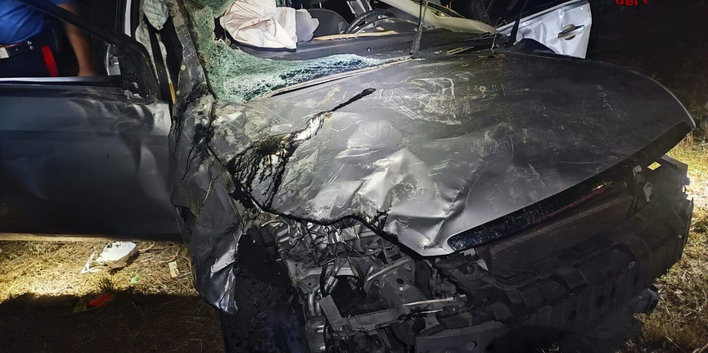 Auto si ribalta nella notte, quattro feriti nel Catanzarese