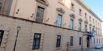 Catanzaro, il centrodestra già scruta le Comunali 2027: schermaglie, incastri e (scomoda?) abbondanza