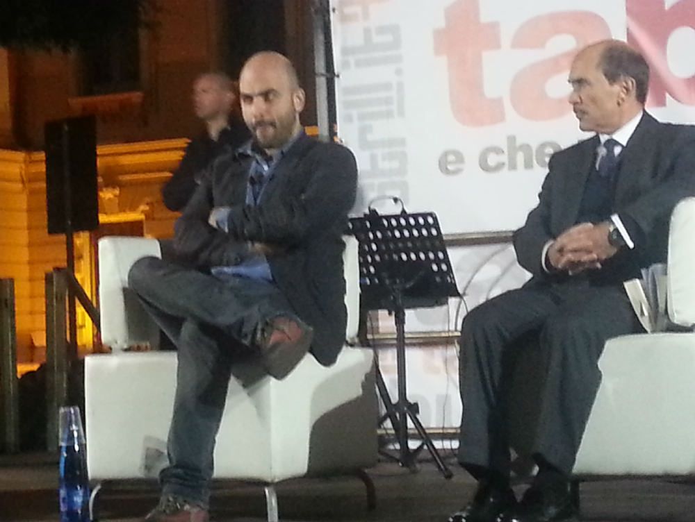 Saviano a Reggio: «Lo scioglimento del Comune è l`inizio della luce»