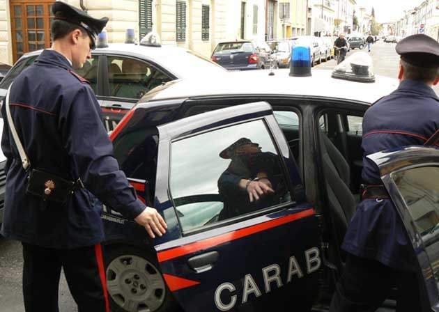 Pistola clandestina al ristorante, arrestato il titolare