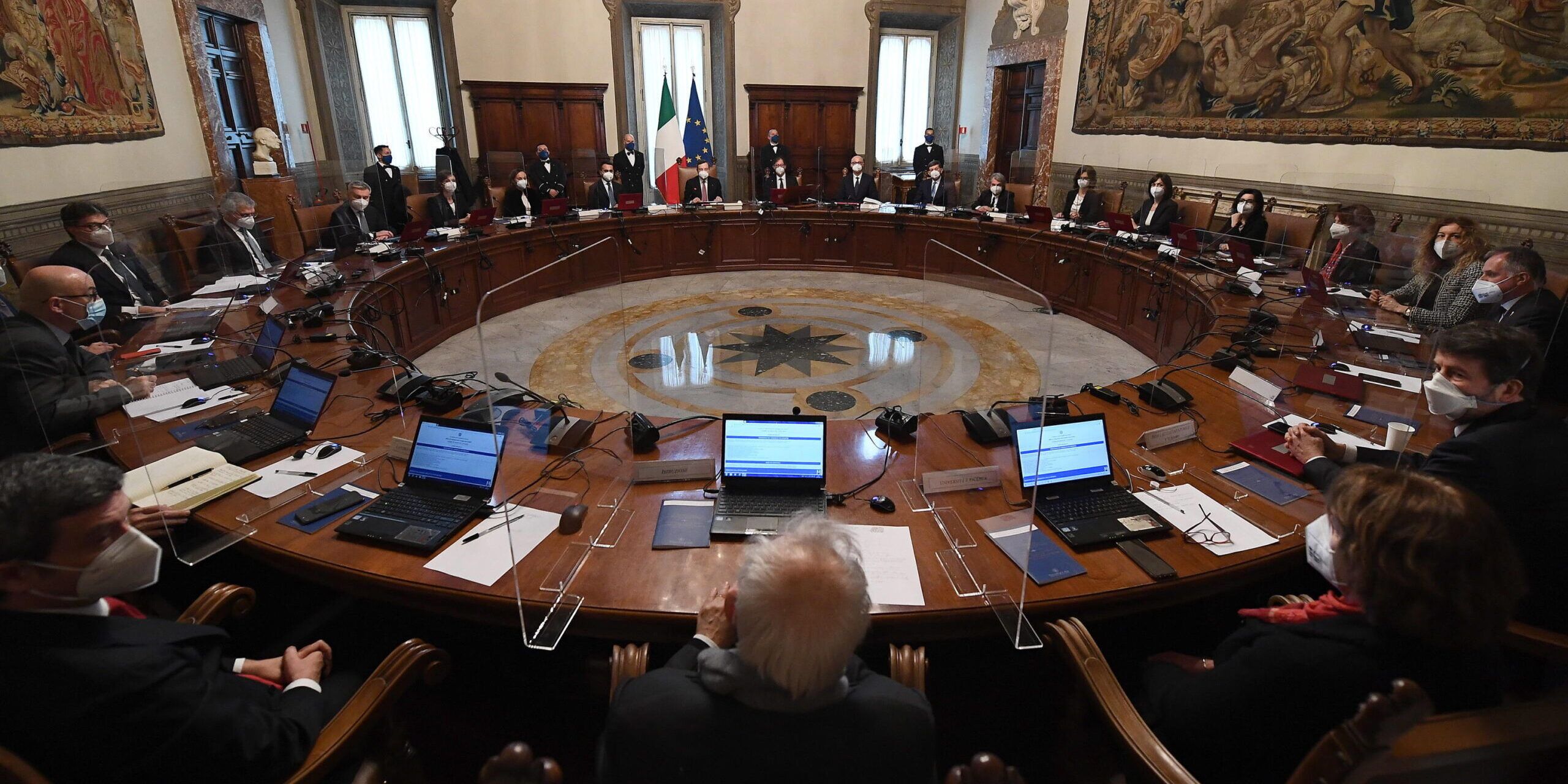 Calabria devastata dagli incendi, dal governo arrivano rassicurazioni su ristori e rinforzi