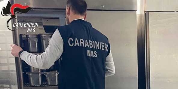 Controlli del Nas nel settore alimentare, irregolari oltre 7 attività su 10 nel Catanzarese