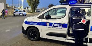 Gazebo abusivo e nessuna autorizzazione per bevande e alimenti, chiuso locale a Reggio Calabria