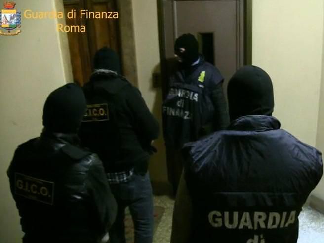 Il patto tra "Diabolik" e il clan Bellocco per inondare Roma di droga