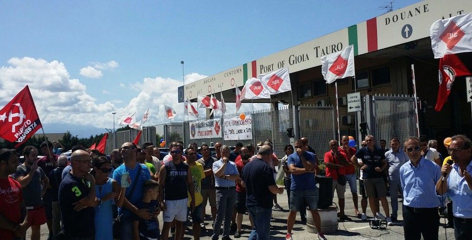 Uno sciopero per il futuro del porto
